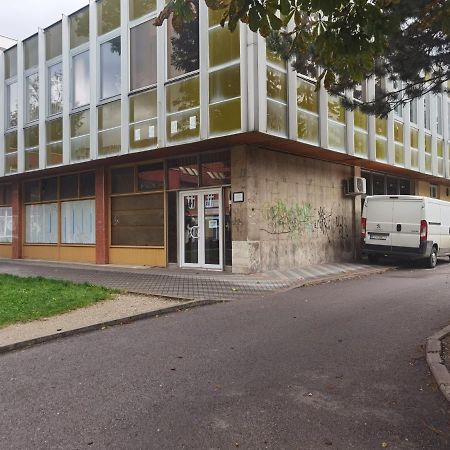 Apartman Ruza 鲁容贝罗克 外观 照片